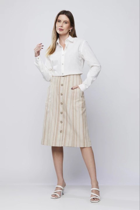 camisa branca desabotoada