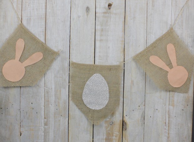 Transforme Garrafas em Arranjos de Páscoa com Juta