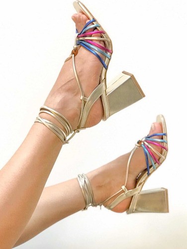 Desvendando os Segredos: Dicas Essenciais para o Conforto e Ajuste da Sua Sandália de Salto Bloco