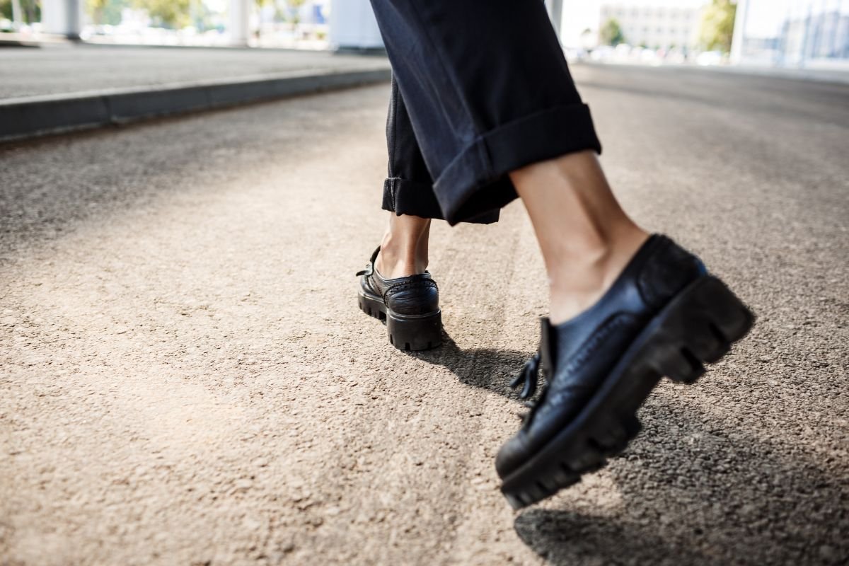 mocassim com vestido