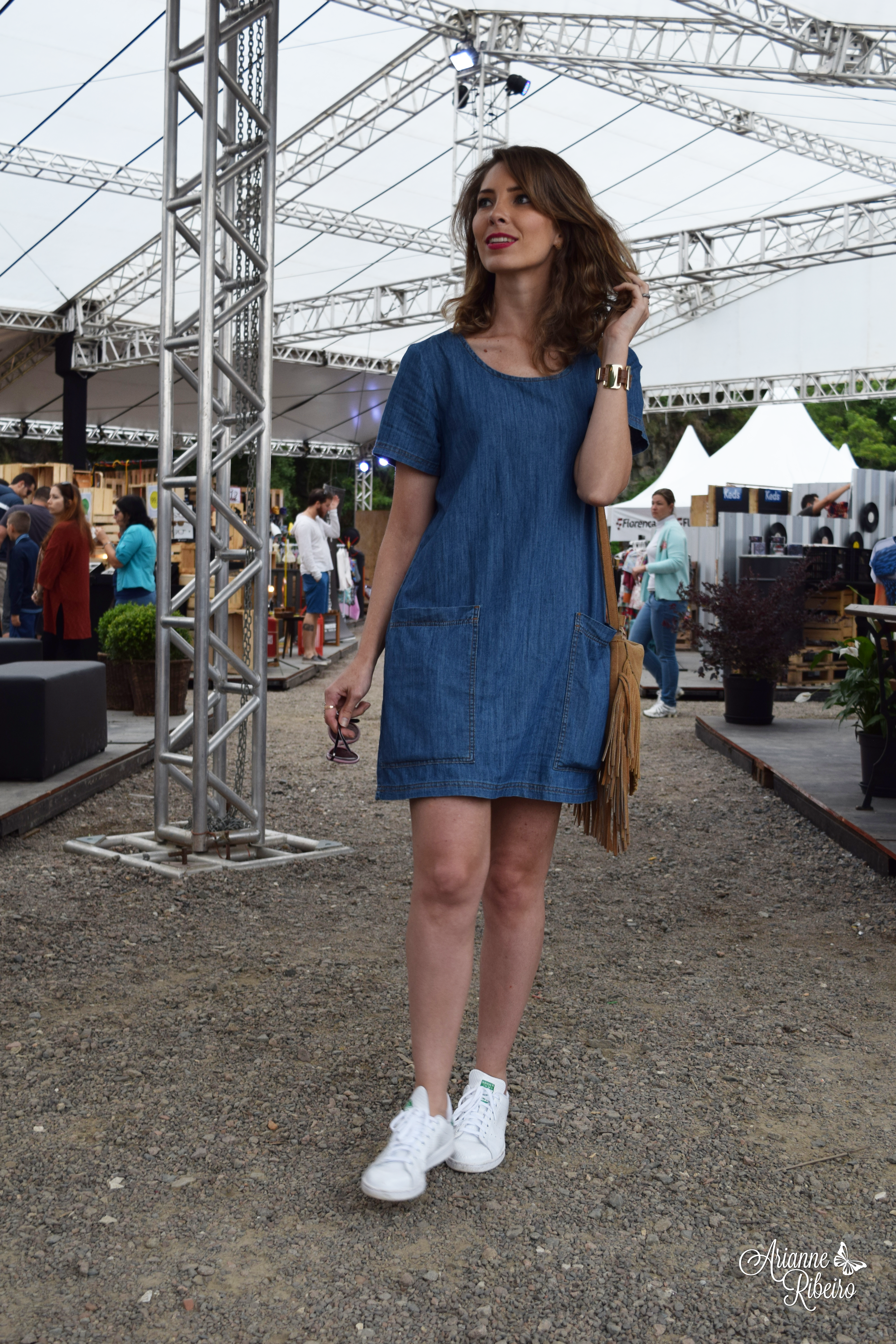 onde comprar tenis branco barato para vestido jeans