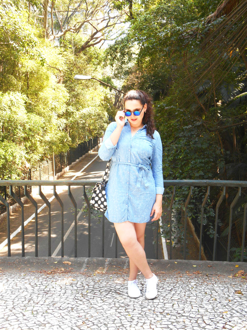 melhores looks vestido jeans tenis branco