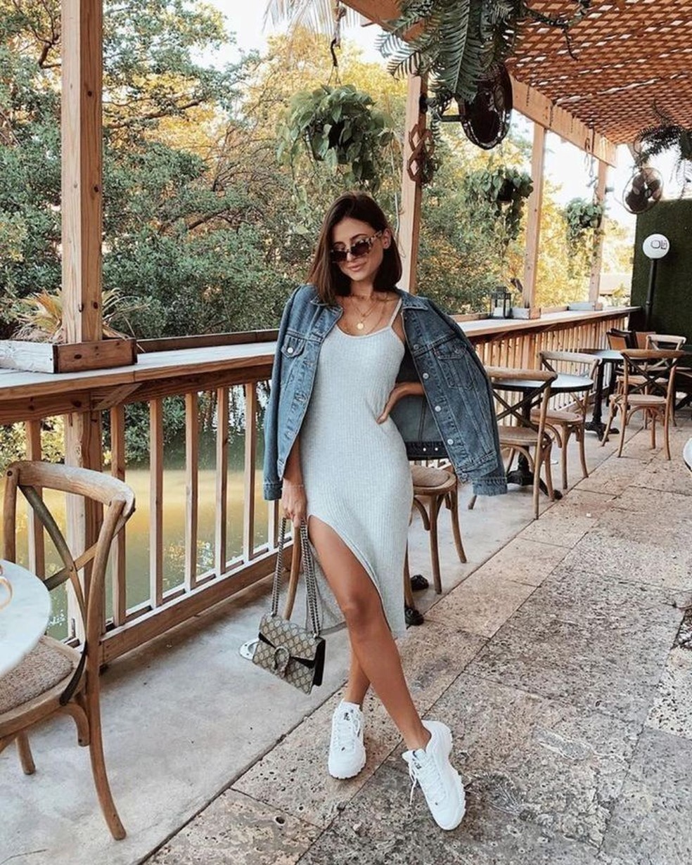 onde comprar tenis branco barato para vestido jeans