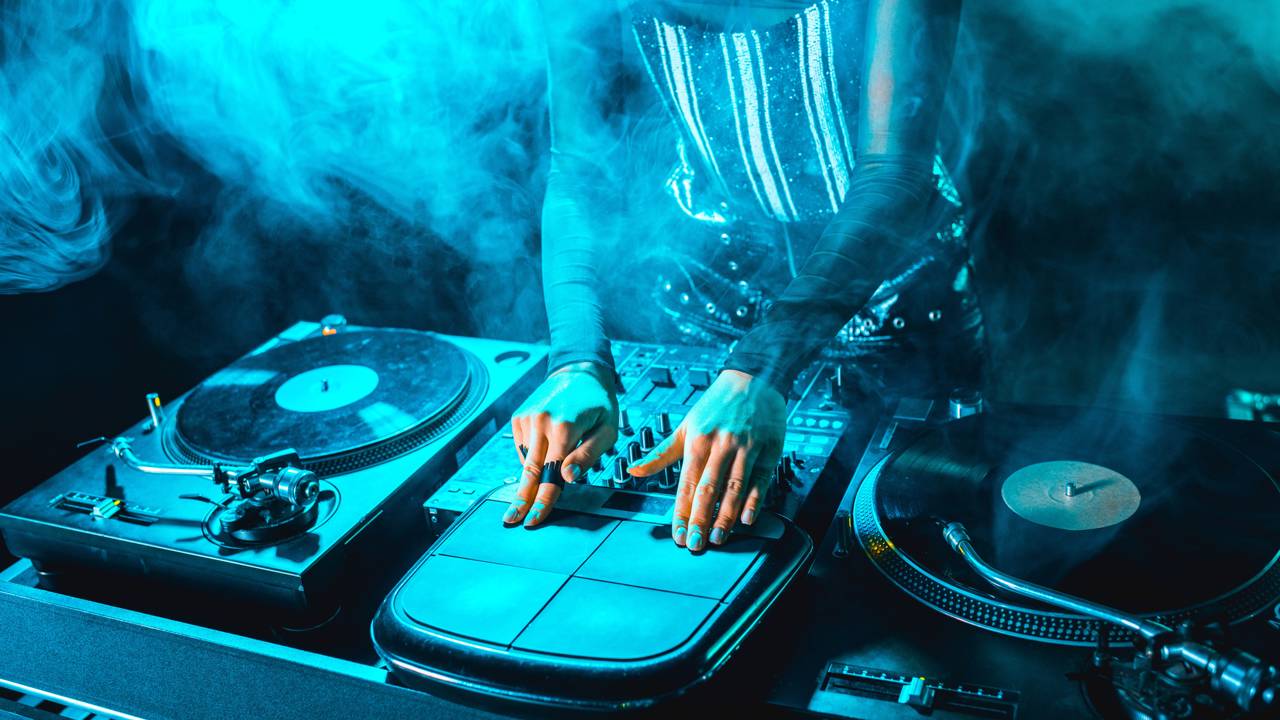 Estratégias de marketing digital para DJs