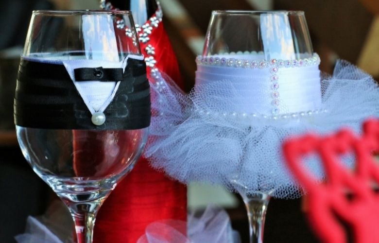 erros comuns ao escolher copos de casamento e como evitá-los