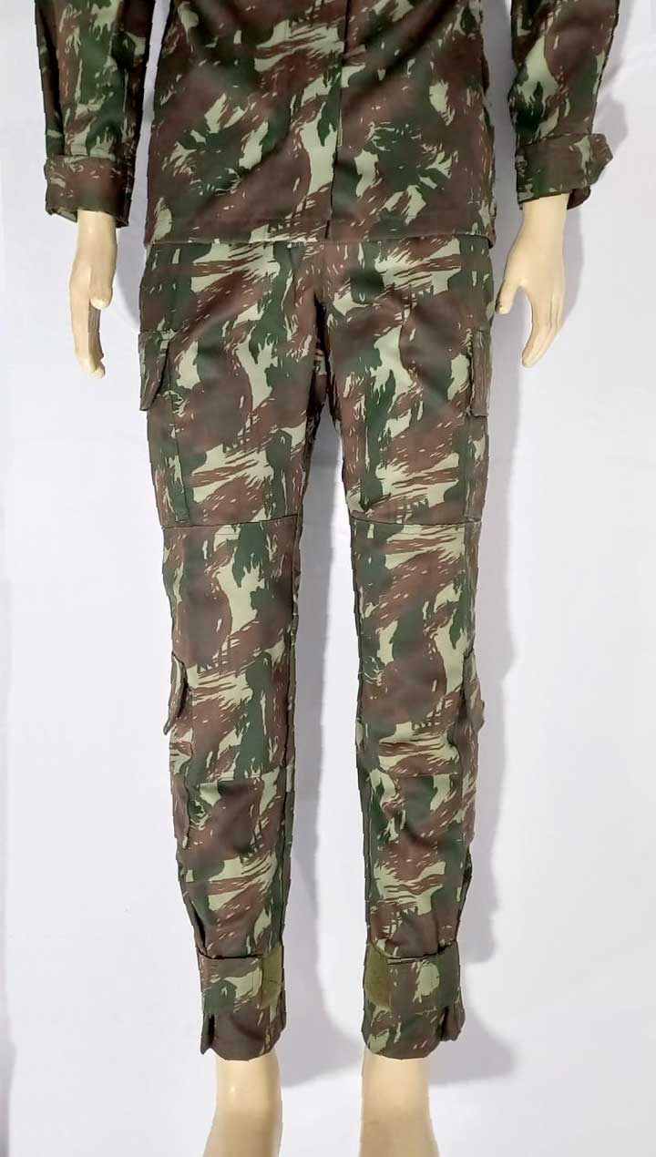 O Uniforme de Combate: Tecnologia e Camuflagem