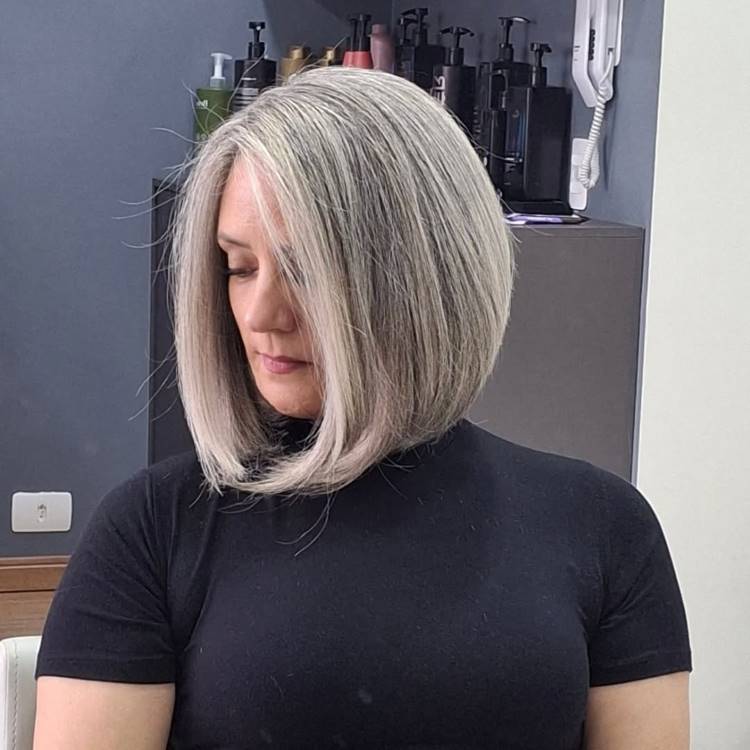 Long bob assimétrico: Guia completo para cabelos cacheados e ondulados