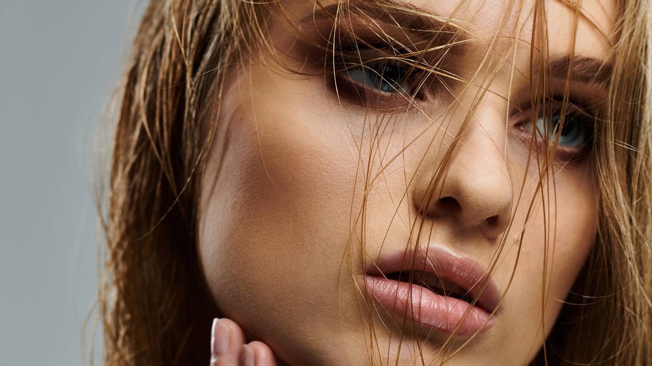 corte em camadas vs corte reto para rosto quadrado