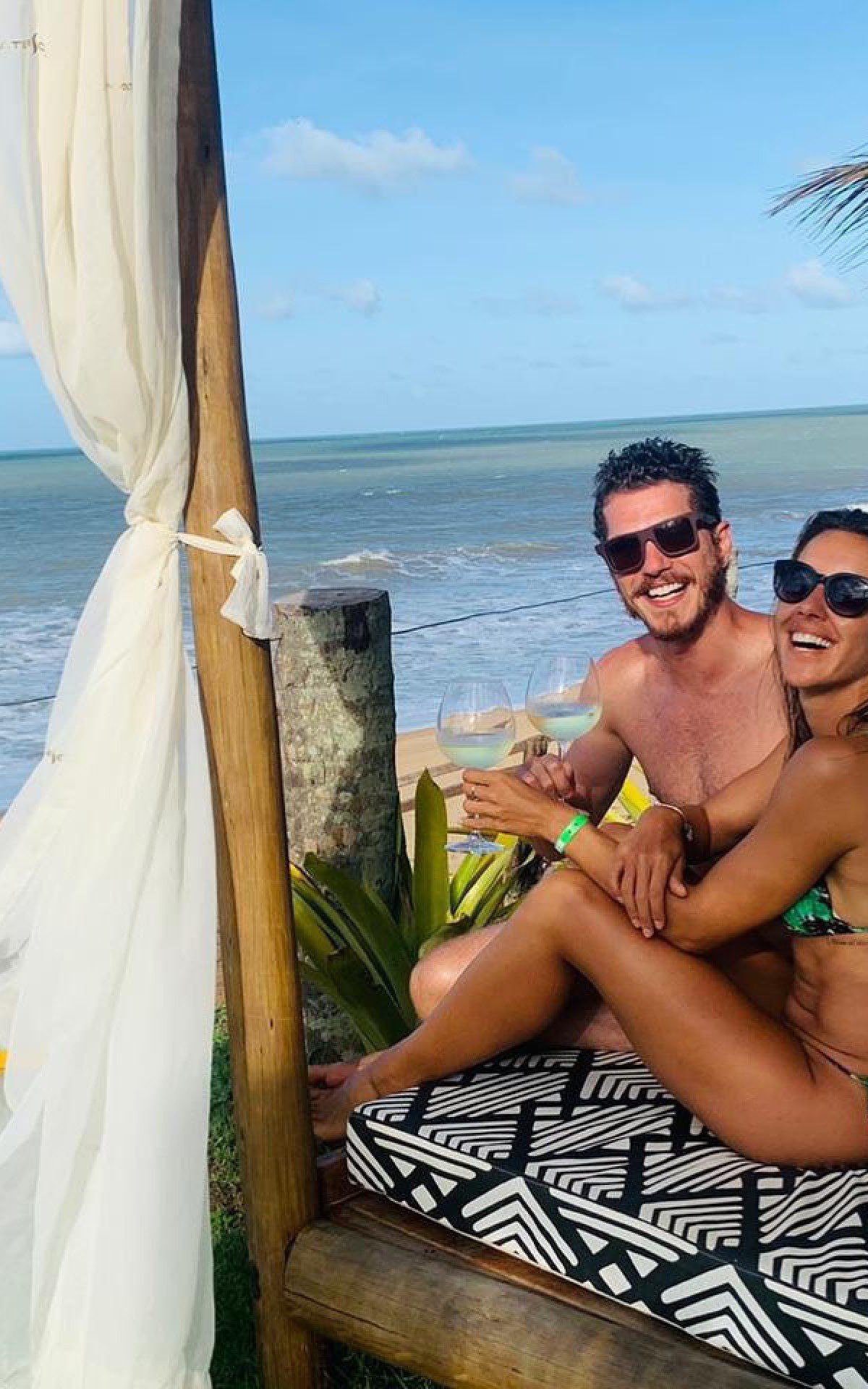 Cris Dias Curte Folga Em São Miguel Do Gostoso E Ganha