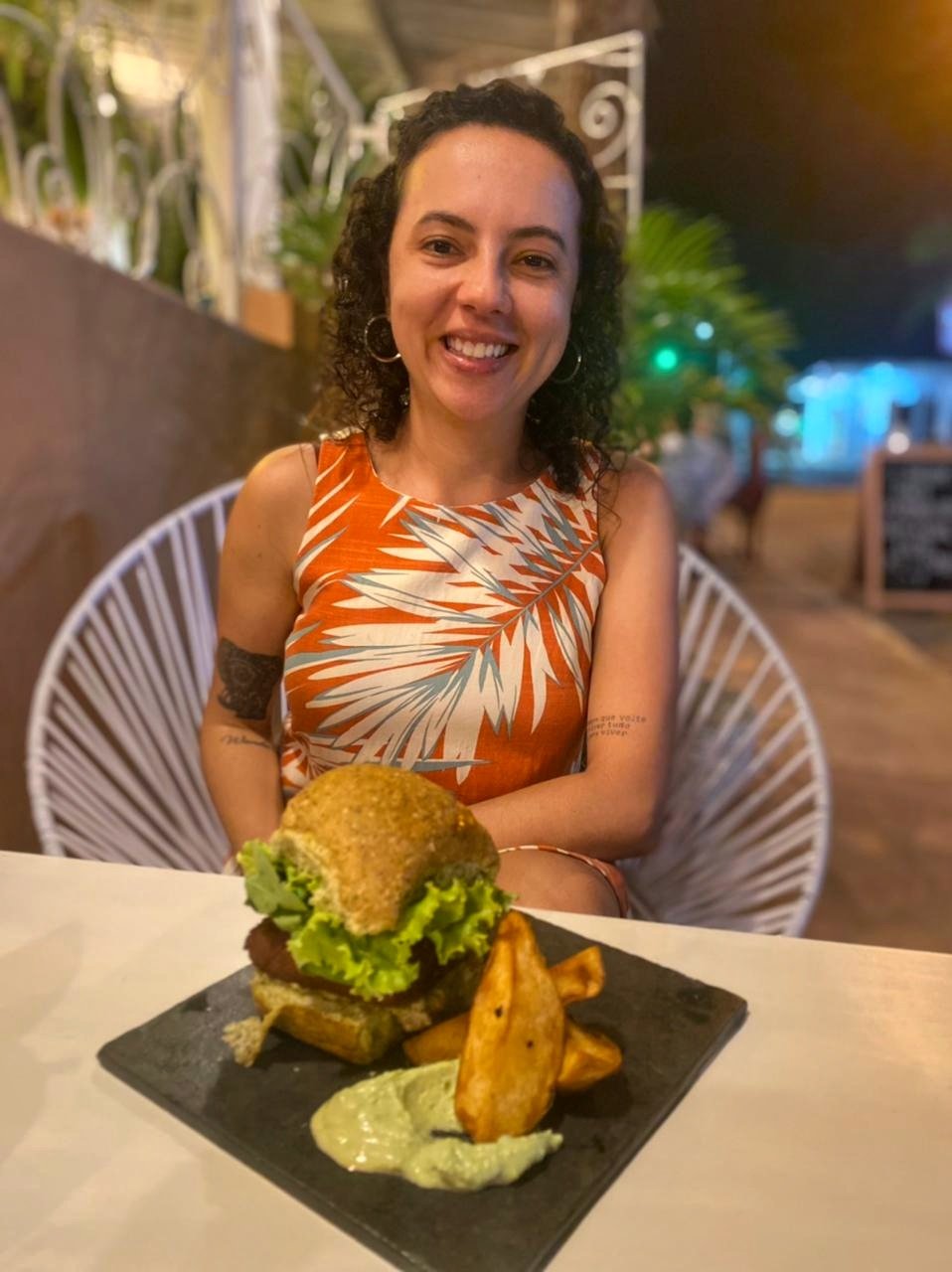 Cris Dias Curte Folga Em São Miguel Do Gostoso E Ganha