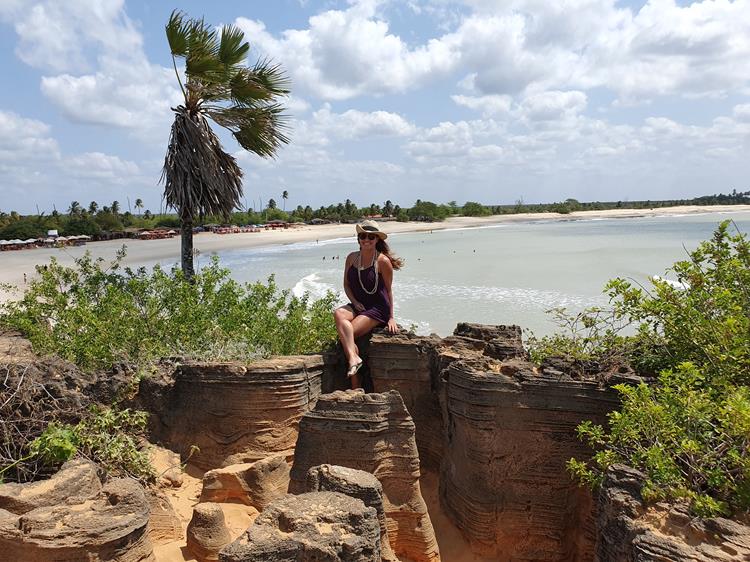 5 ideias de títulos:
1. Cris Dias: O Paraíso do Kitesurf em São Miguel do Gostoso
2. Estilo Nômade: Cris Dias Revela Seu Refúgio em RN
3. Elogios em Massa: Cris Dias Brilha em São Miguel do Gostoso
4. Por Dentro da Viagem: Cris Dias e Suas Aventuras de Kitesurf
5. São Miguel do Gostoso: O Destino Favorito de Cris Dias