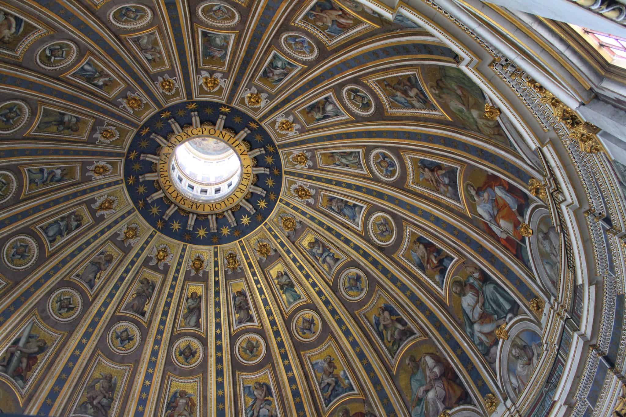Cúpula de acrílico para bolo