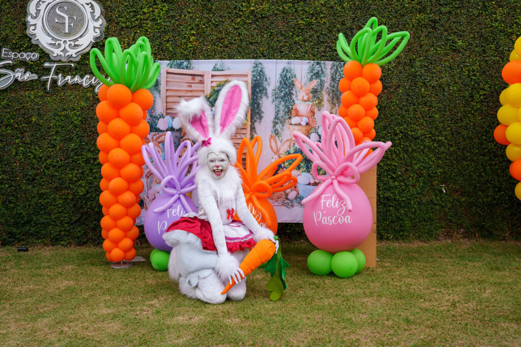 10 Ideias Criativas de Centros de Mesa de Páscoa com Balões