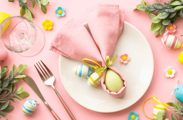 Guirlandas de Páscoa candy color: Ideias para a porta de entrada