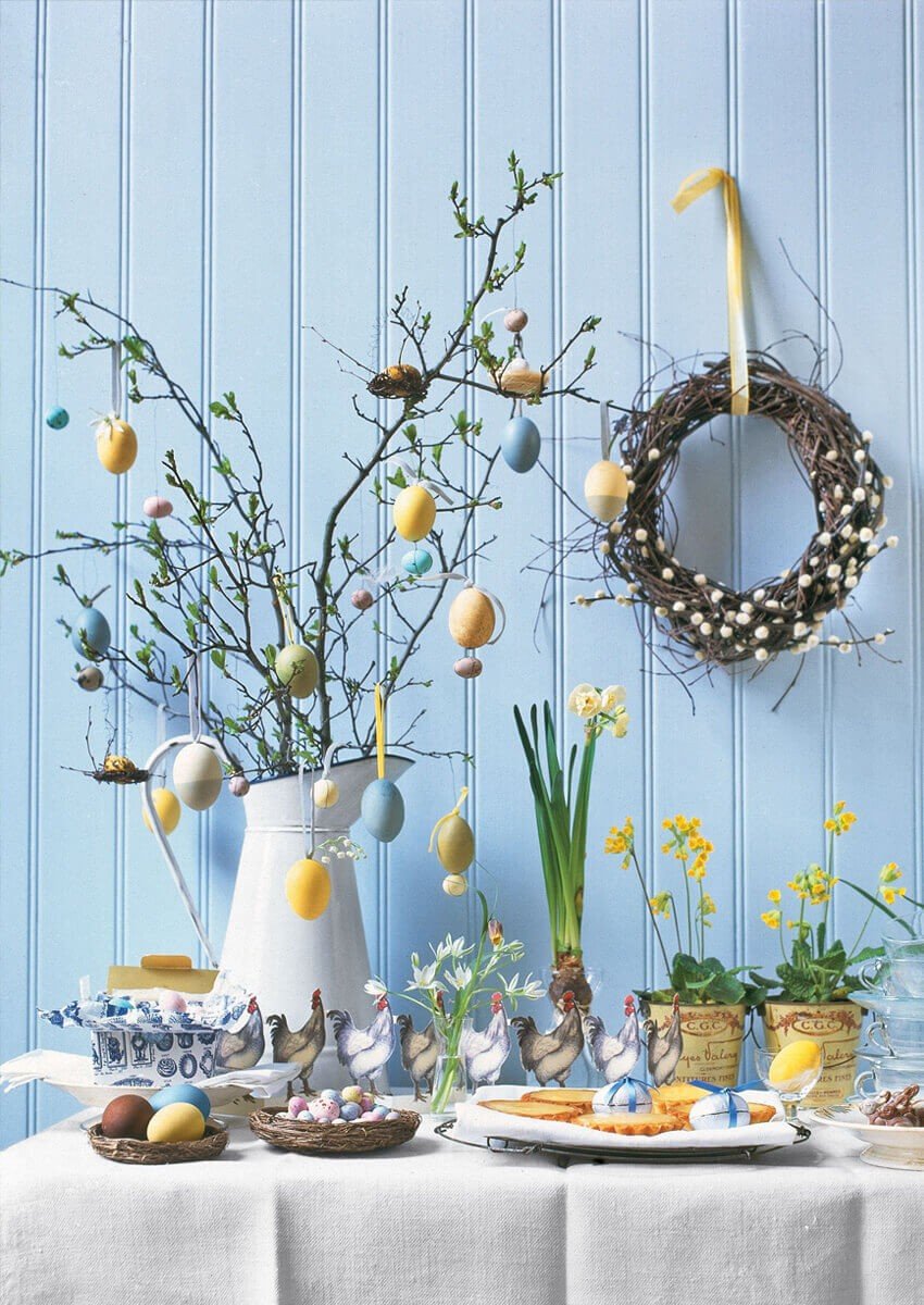 Mesa Posta de Páscoa Minimalista: Elegância em Espaços Reduzidos