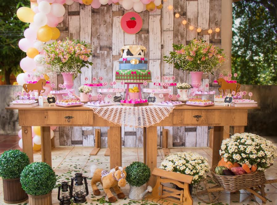 decoração de páscoa temática de fazendinha