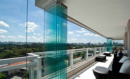 decoração de varanda fechada com vidro (cortina de vidro)