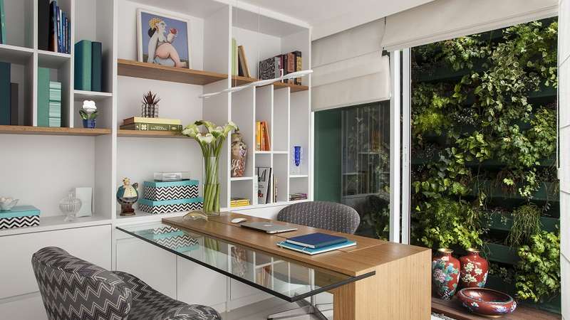 bancada suspensa vs mesa cavaletes escritório pequeno