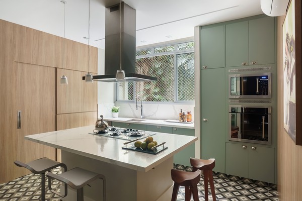 Guia Completo: Escolhendo a Geladeira Retrô Perfeita para Sua Cozinha