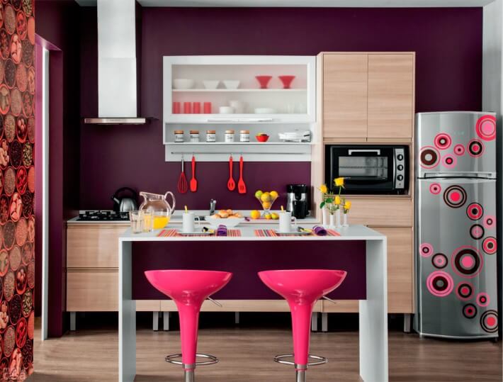 Como Integrar Eletrodomésticos Coloridos em Cozinhas Modernas