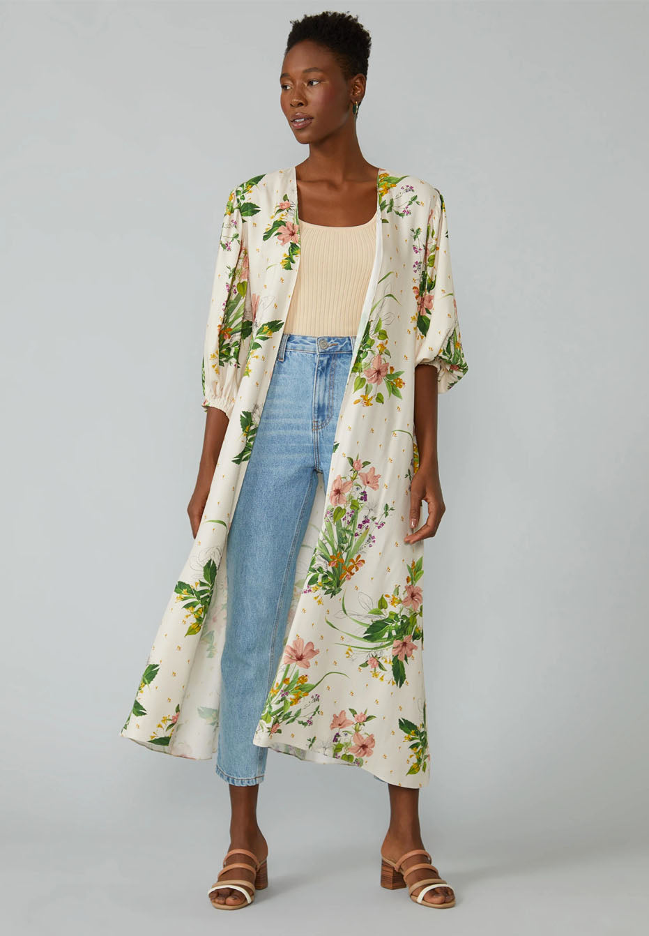 Dominando a Mistura de Texturas e Cores em Seus Looks de Sobreposição