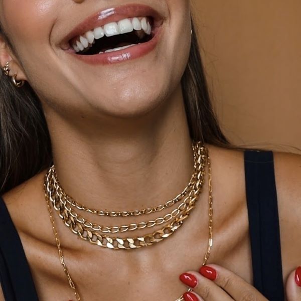 erros ao usar acessórios pescoço longo