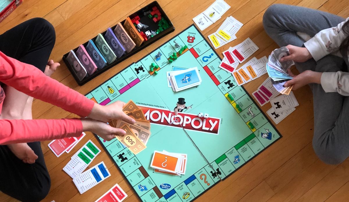 jogos de tabuleiro para família com crianças pequenas