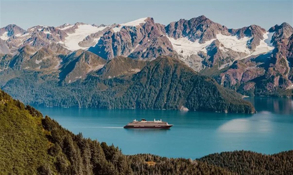 melhores momentos para ver a aurora boreal em cruzeiros no Alasca