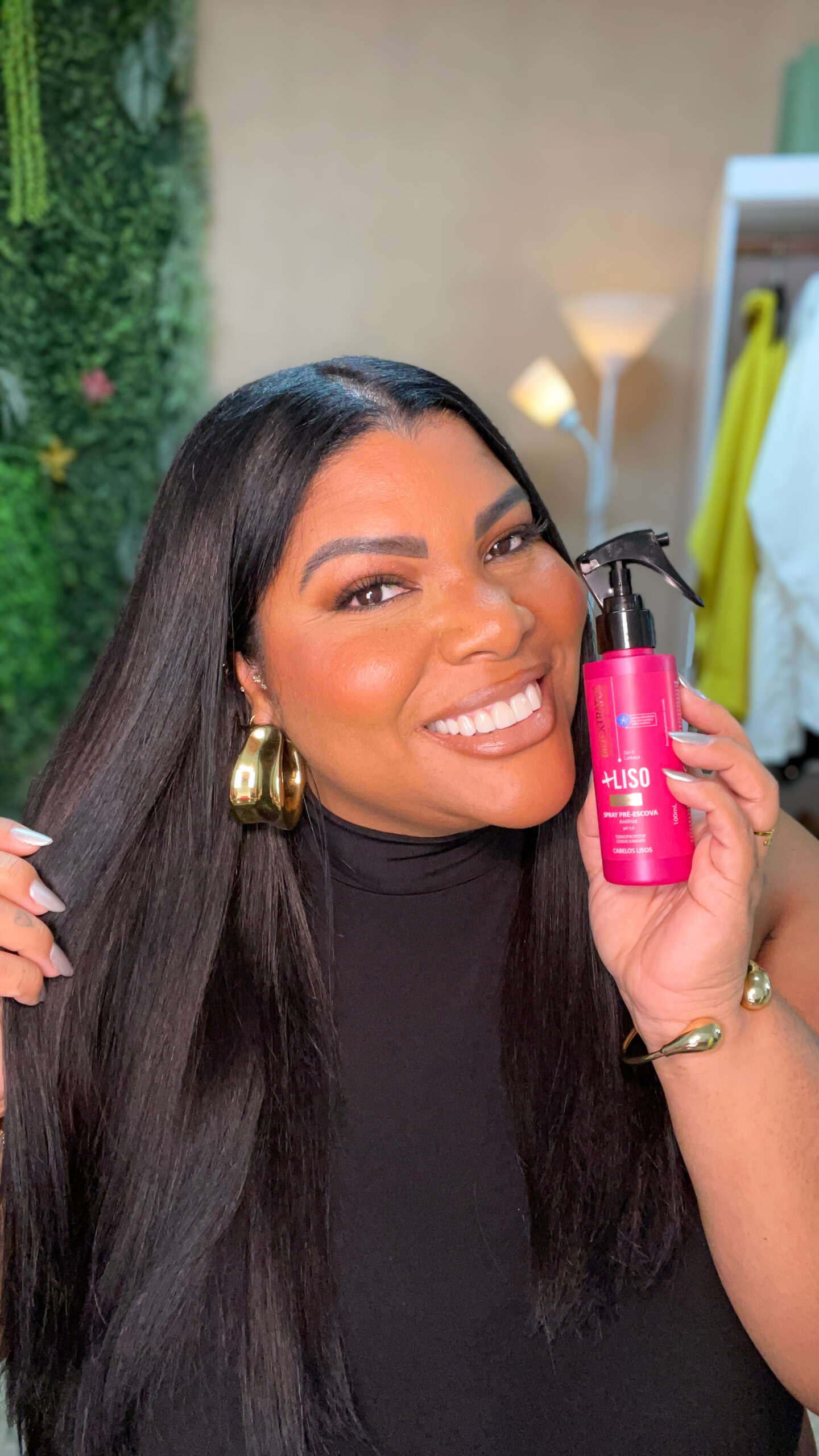 Fronha de cetim vs. seda: qual a melhor para manter seu cabelo escovado?