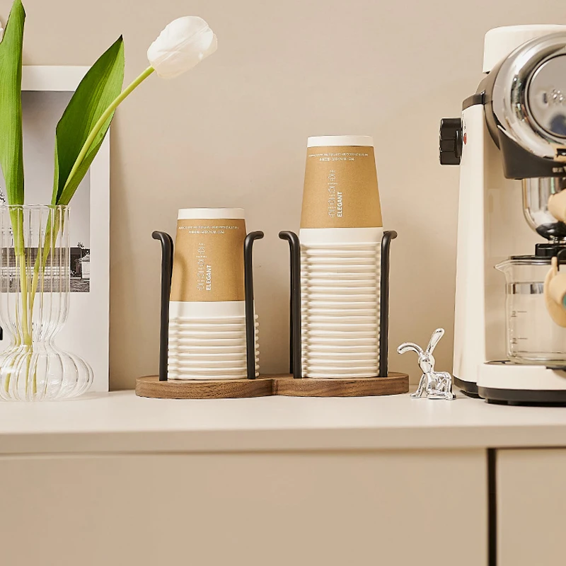 ideias criativas para organizar copos descartáveis