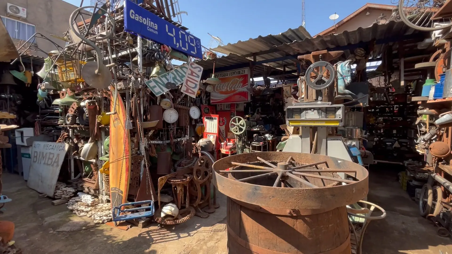 Os Melhores Antiquários Físicos e Online para Garimpar Peças Únicas