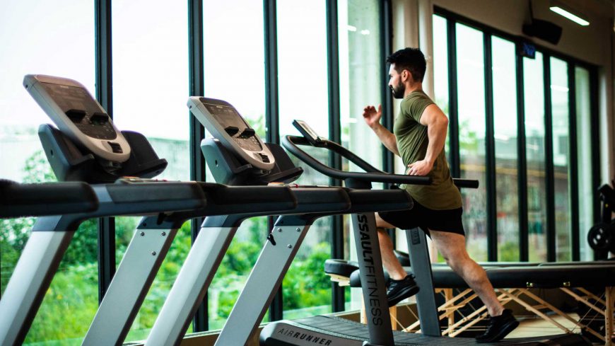 principais erros ao comprar esteira para iniciantes