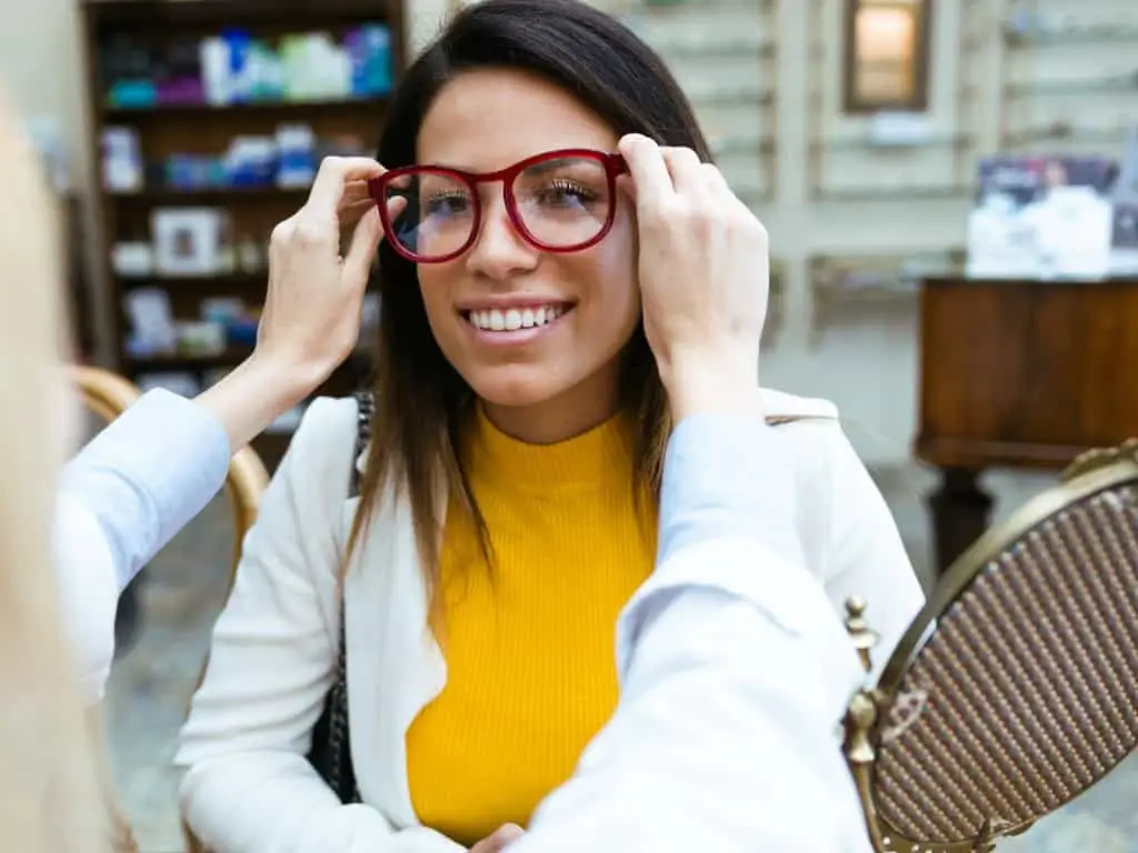 melhores formas de guardar óculos de sol