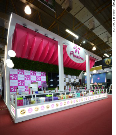 Networking e Negócios: Maximizando sua Participação em Feiras de Cosméticos