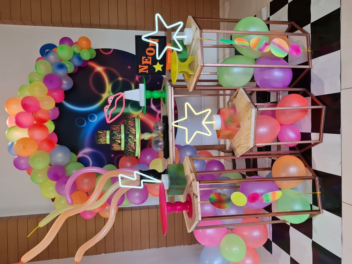 como fazer festa neon em casa