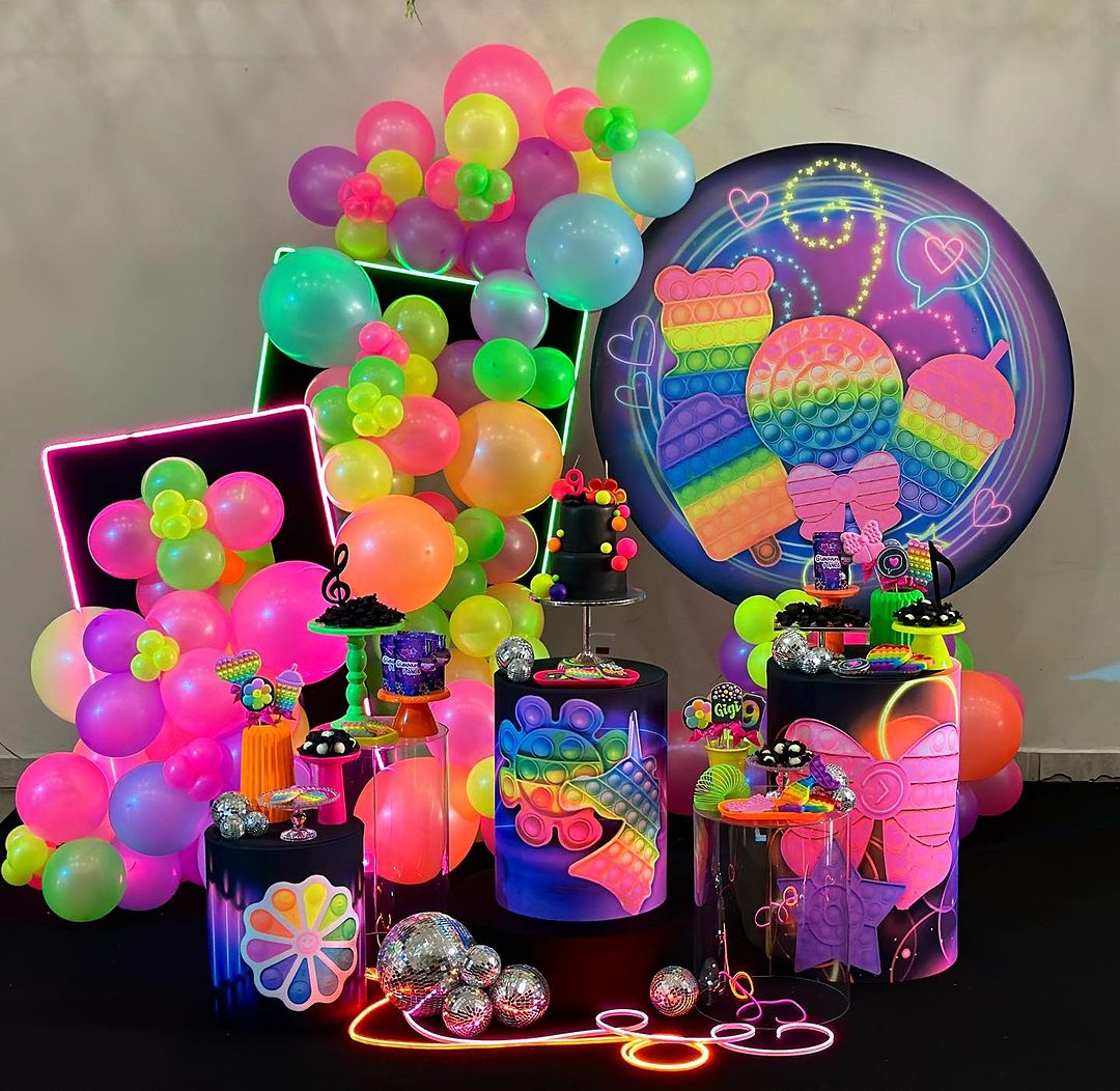 acessórios neon para festa