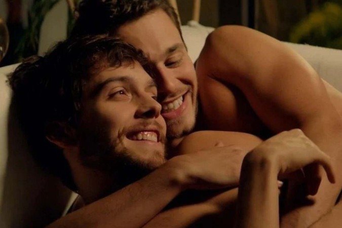 Filmes LGBTQIA+ na Netflix, Prime Video e Disney+ com Histórias de Amor Felizes