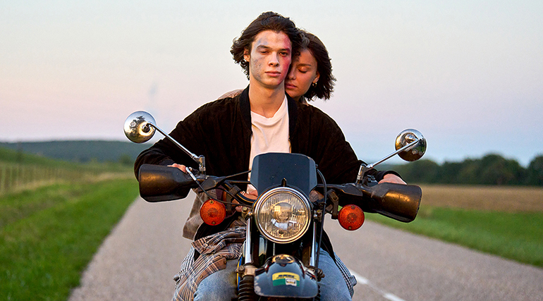 Romances Históricos em Escolas Antigas