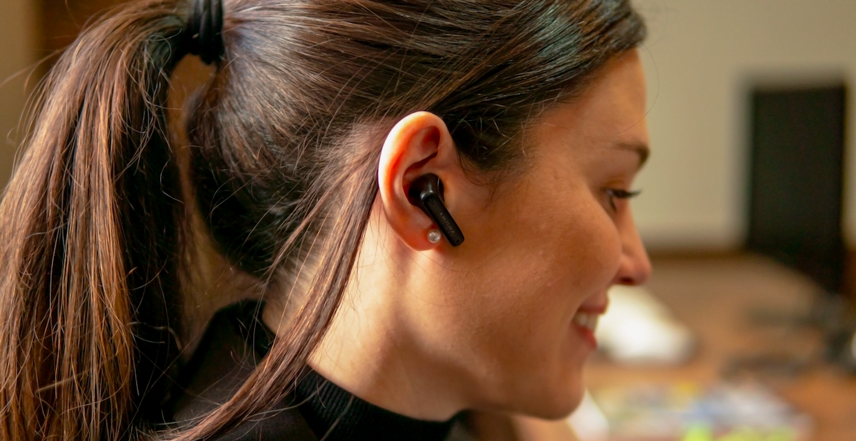 fone bluetooth um lado não funciona o que fazer