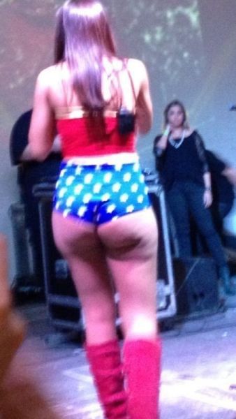 O Impacto de Anitta na Aceitação do Corpo Real