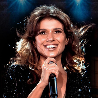 looks e moda de Paula Fernandes