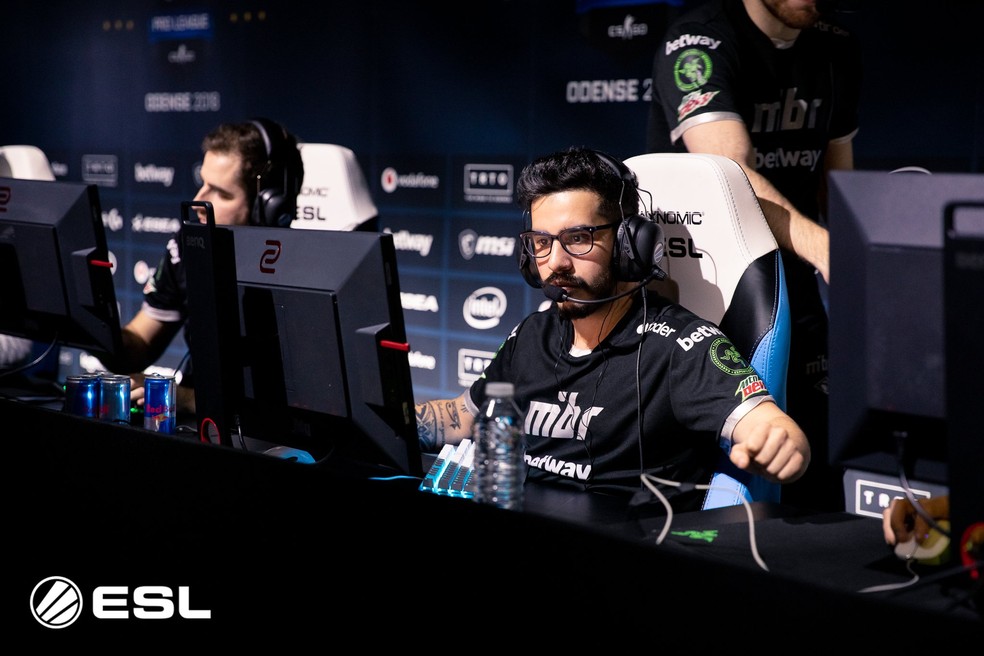 História do Counter-Strike no Brasil: da proibição ao topo mundial