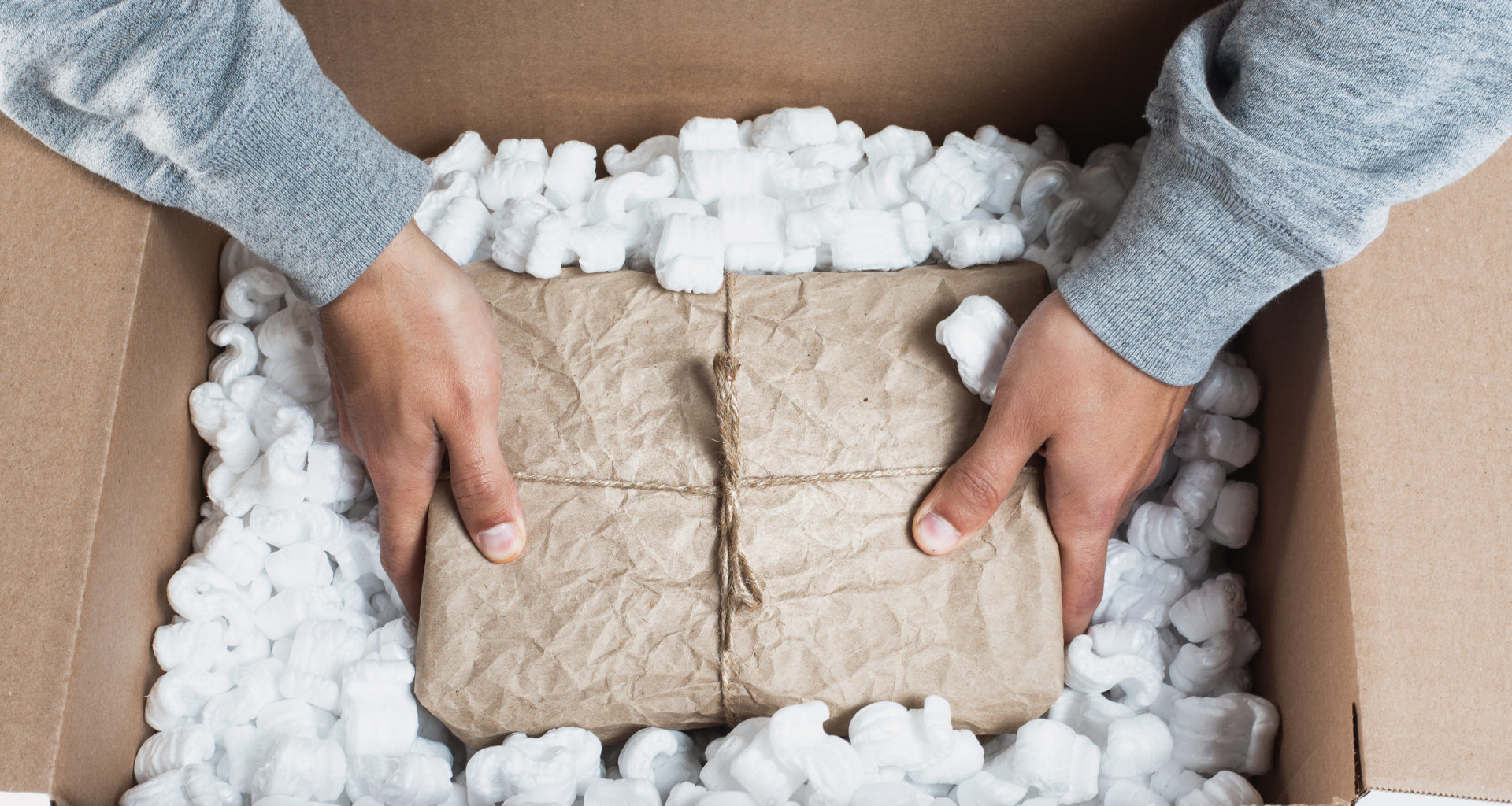 Além da Caixa: Como a IA Analisa o Feedback Pós-Unboxing para Otimizar Suas Próximas Entregas