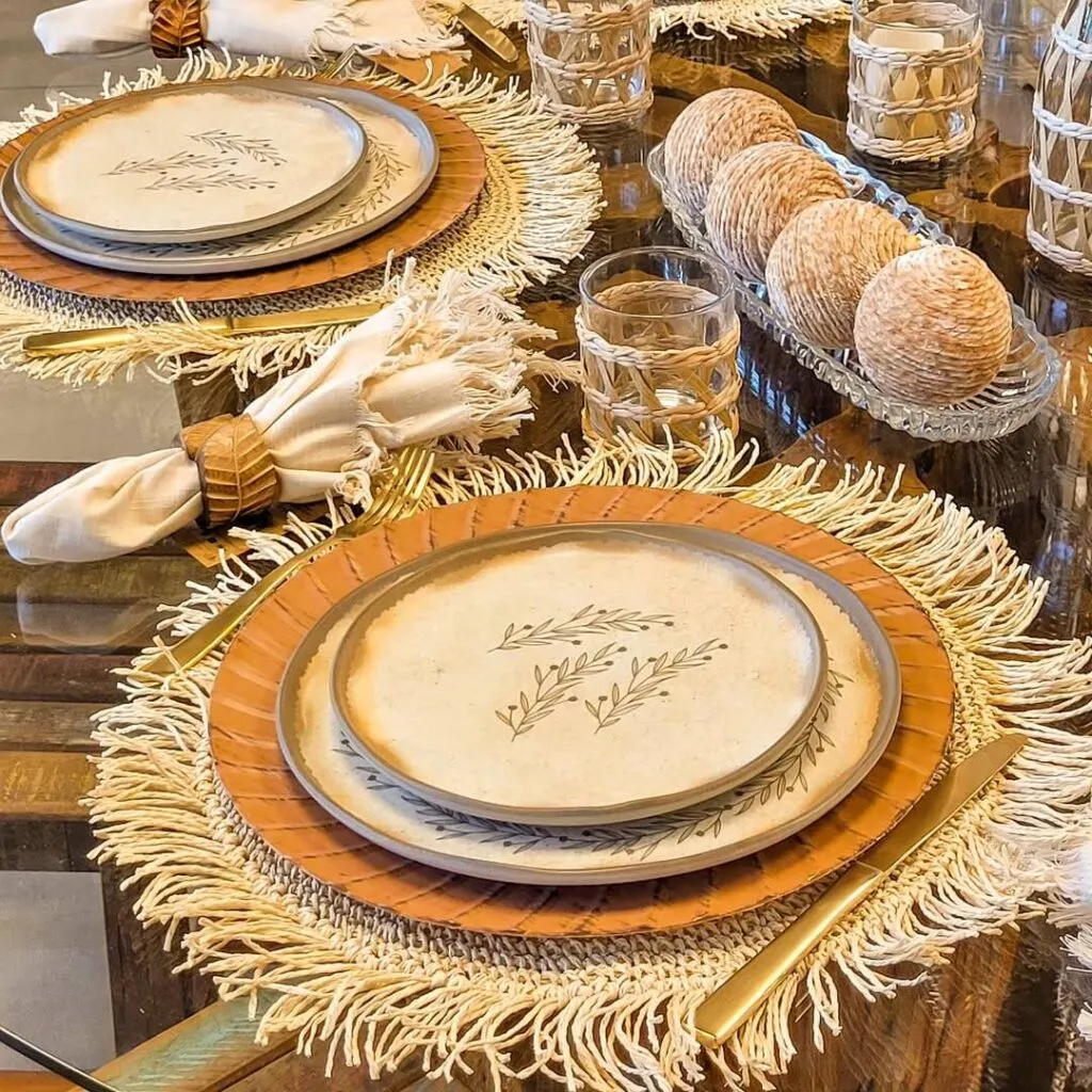 como fazer suporte de dois andares com pratos descartáveis