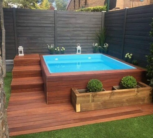 piscina de fibra vs piscina de alvenaria para espaços pequenos