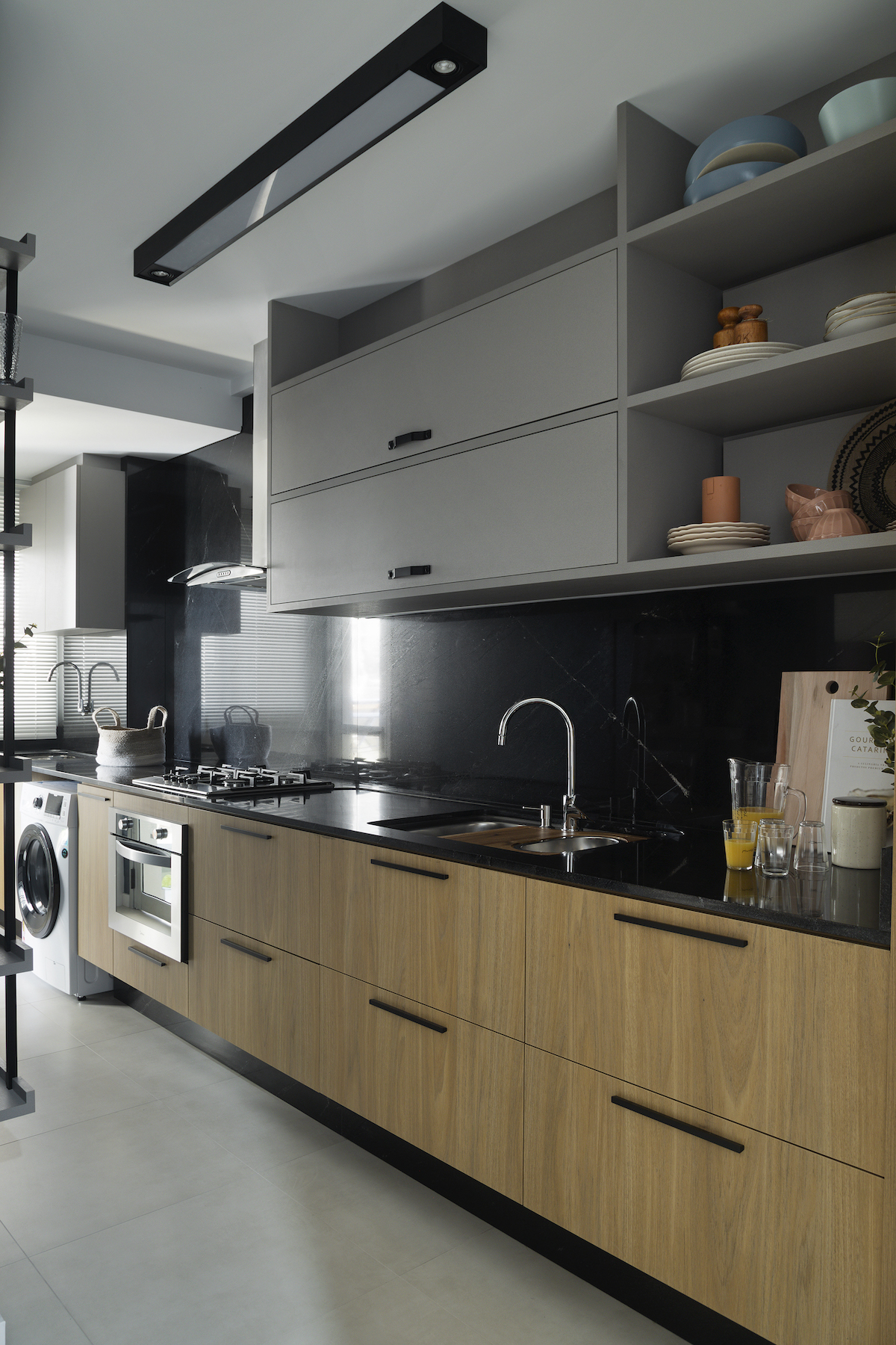 ideias de cozinha com bancada de granito preto