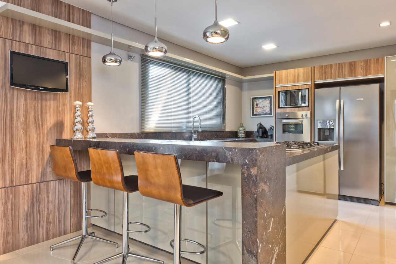 ideias de cozinha com bancada de granito preto