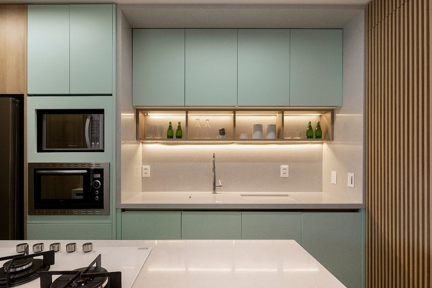 Silestone vs. Quartzo: Qual o Melhor Material para sua Bancada?