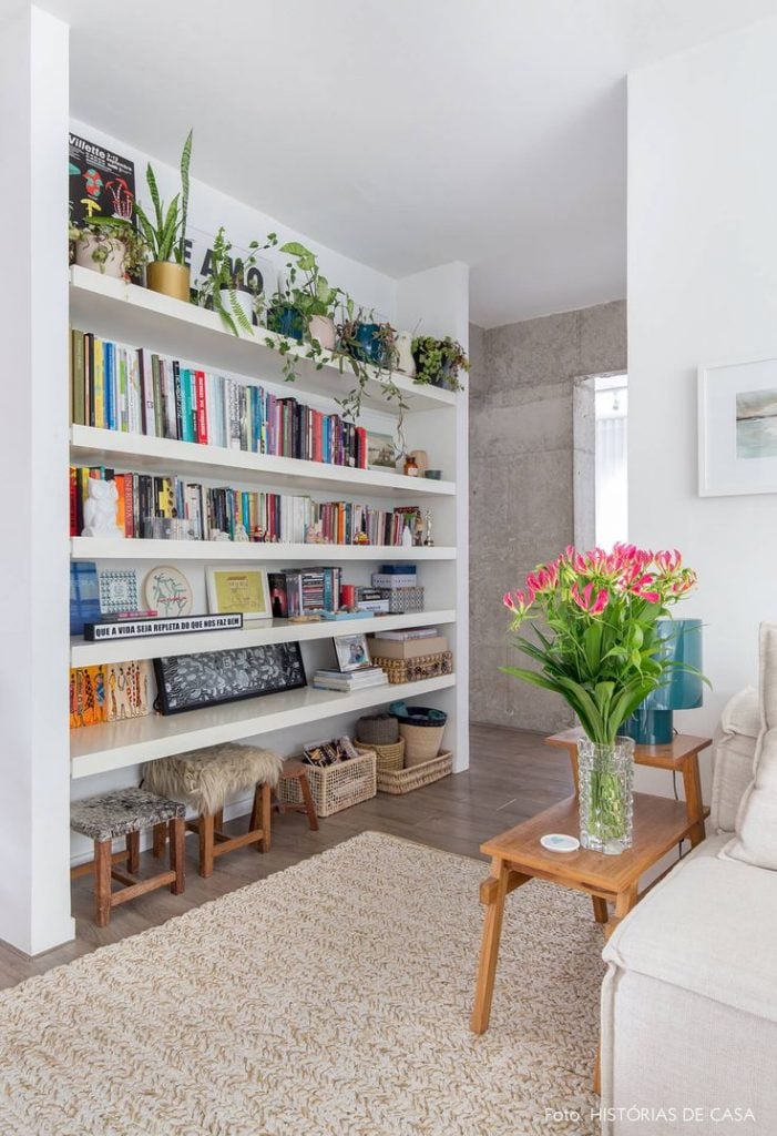 quanto custa instalar prateleiras de livros no quarto