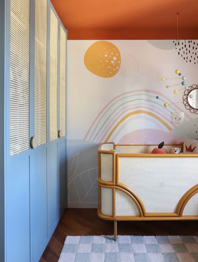ideias de decoração quarto de bebê tema arco-íris simples